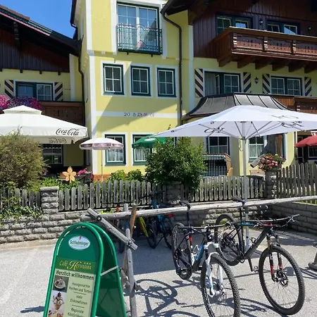 Cafe' Hermann Hotell