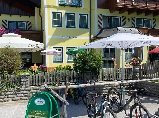 赫尔曼咖啡厅酒店 酒店