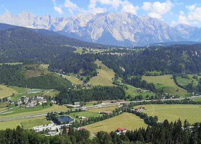 赫尔曼咖啡厅酒店 3*